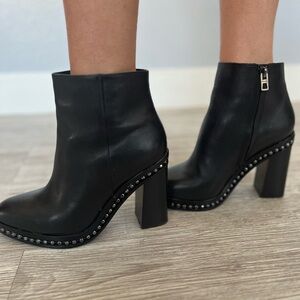 Ankle boots